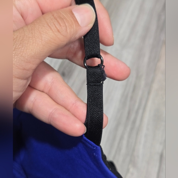 Lululemon It's Getting Hot in Here Bra Size 8 Blue - Picture 11 of 15